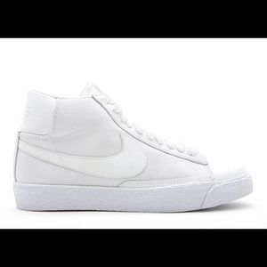 Nike Blazer High Triple White Pre-Owned
